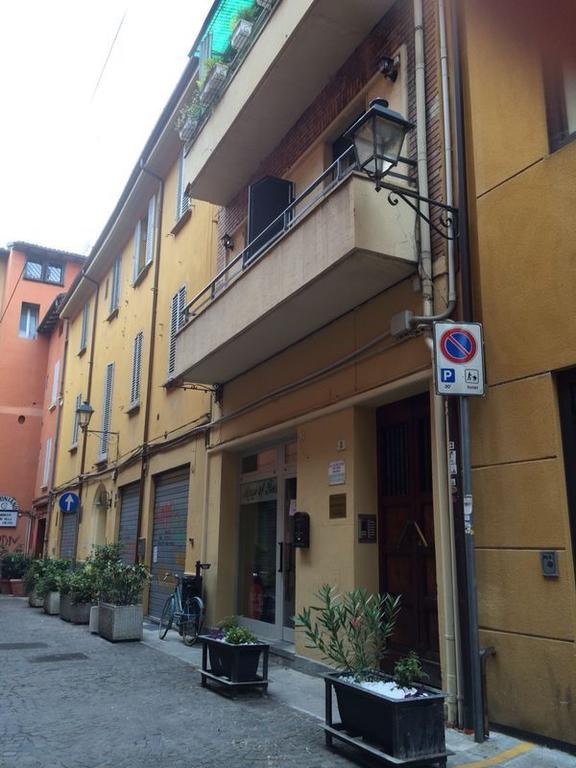 B&B Dell'Orso - Affittacamere - Guest House โบโลญญา ภายนอก รูปภาพ