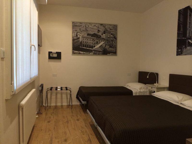 B&B Dell'Orso - Affittacamere - Guest House โบโลญญา ภายนอก รูปภาพ